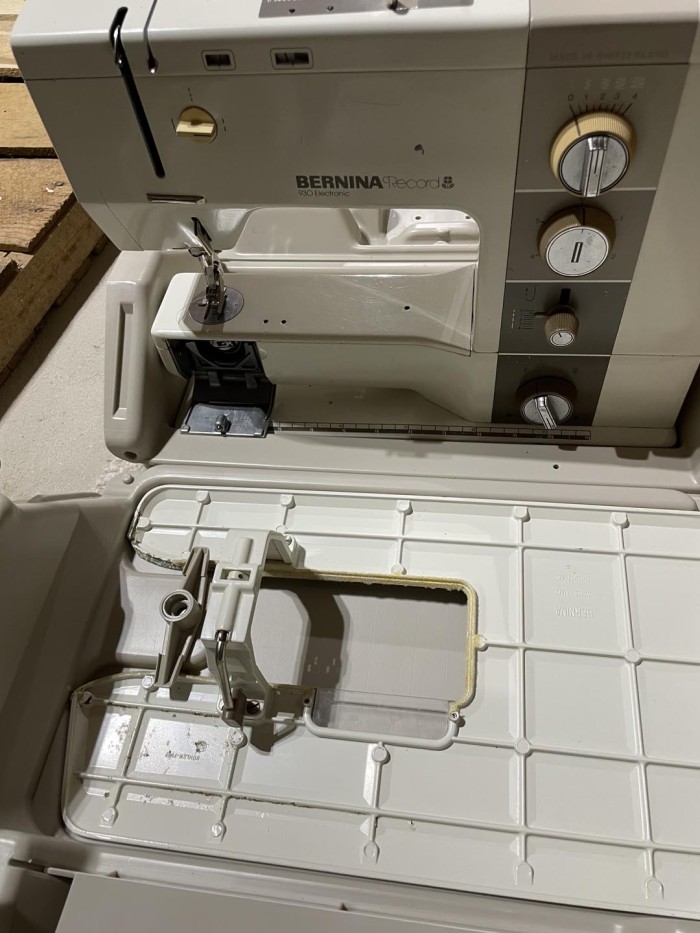 281. Bernina Sewing Machine + Sewing Notions - Image 10