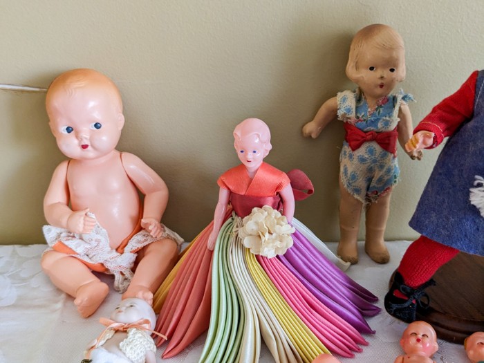 44. (11) Vintage Dolls - Image 8