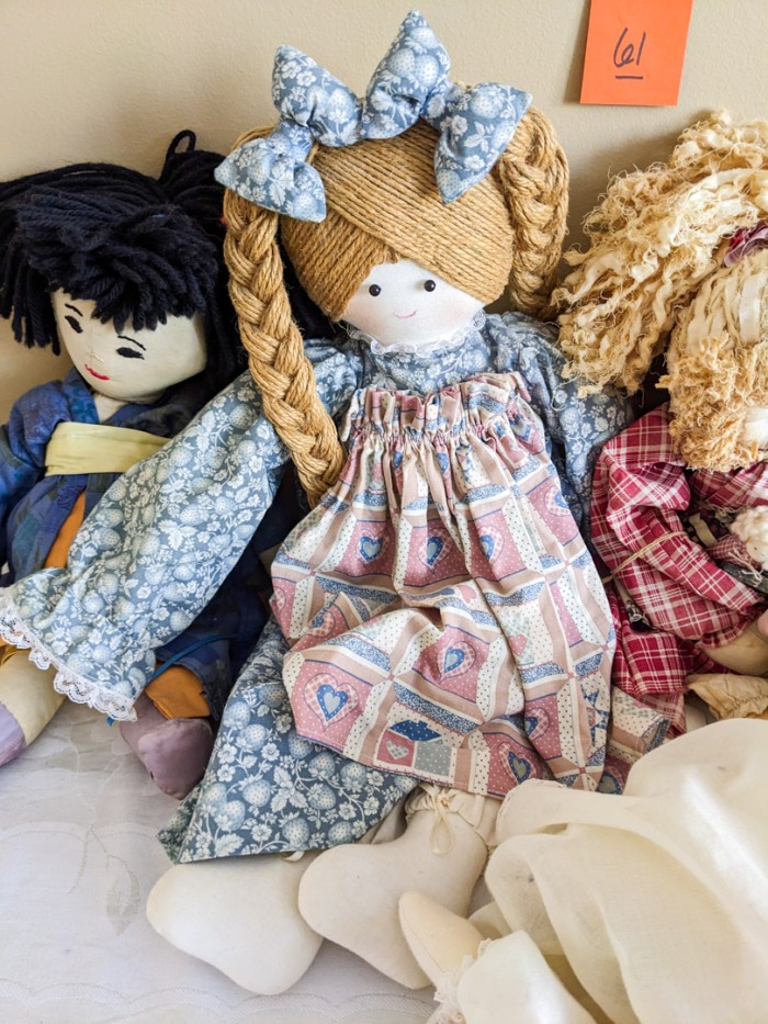 61. (7) Soft Dolls - Image 6