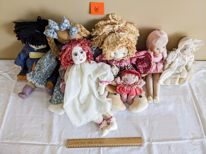 61. (7) Soft Dolls - Image 3