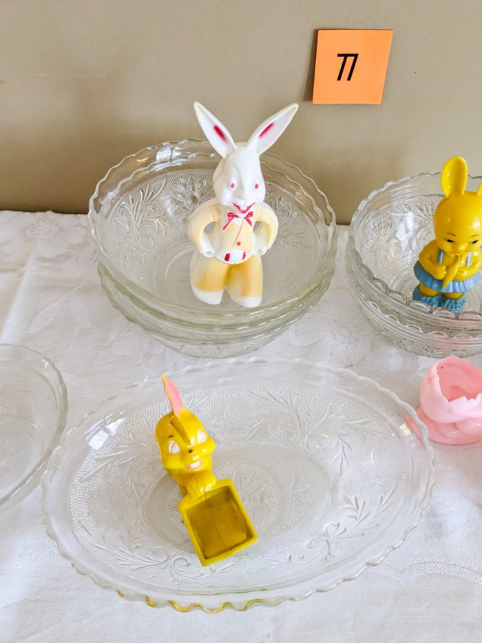 77. (8) Glass Bowls + (7) Vintage Easter Plastic Figurines - Image 5