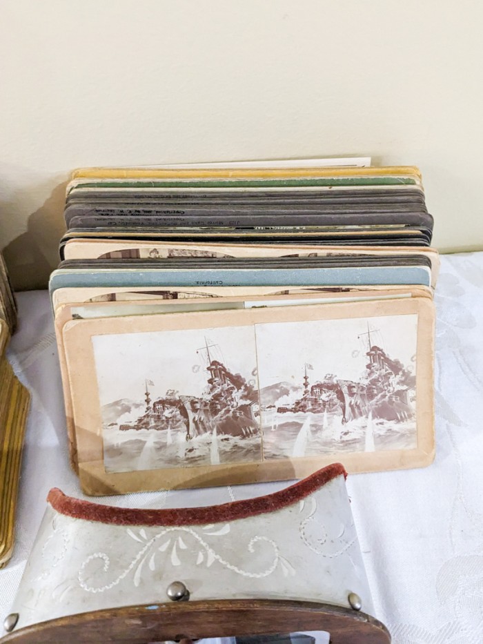 168. Antique Viewfinder + Photographs - Image 7