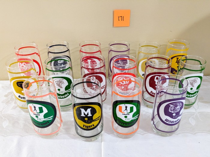 171. (16) Football Tumblers