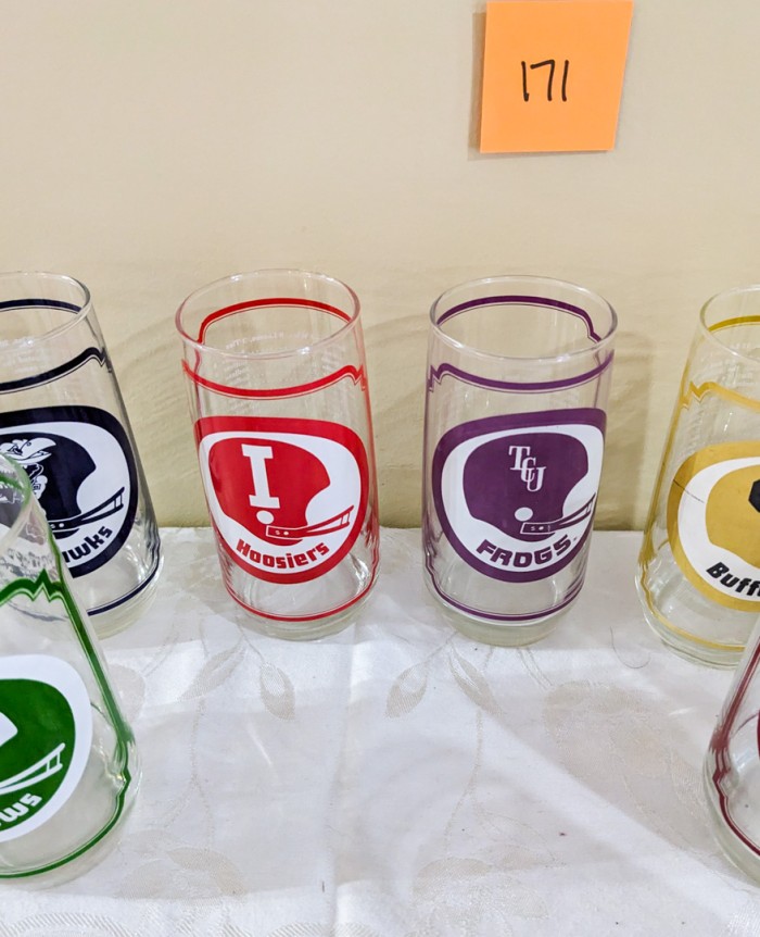 171. (16) Football Tumblers - Image 5