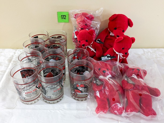 172. (10) Husker Tumblers + Bears