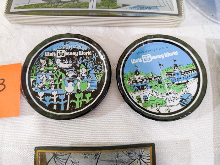 183. (10) Vintage Glass Houze Disney, Sea World + Florida Trays - Image 3