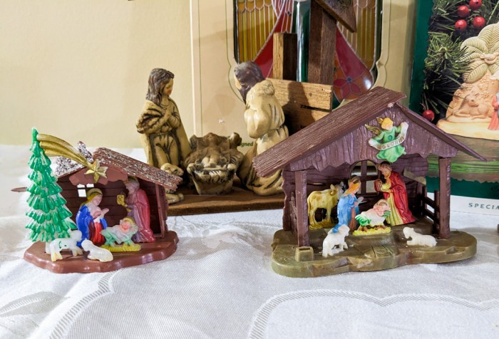 188. (6) Nativities, Puzzle + Tree Topper - Image 9