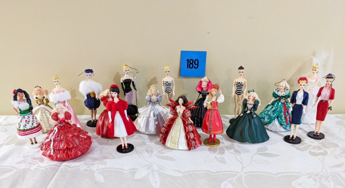 189. (19) Barbie Ornaments