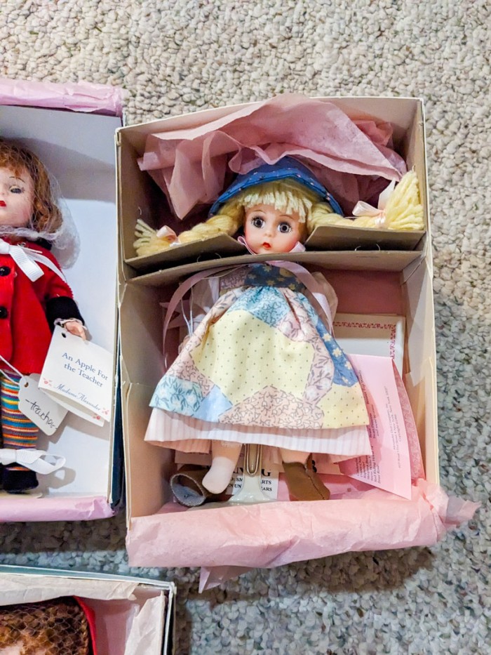 192. (4) Madame Alexander Dolls - Image 5