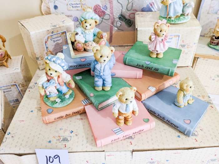 109. (12) Cherish Teddies + (2) Display Pieces - Image 2