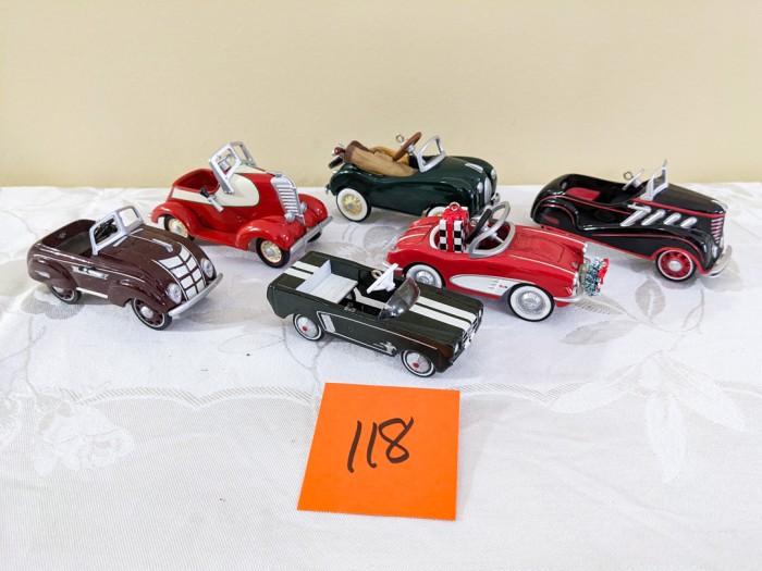 118. (6) Diecast Mini Cars