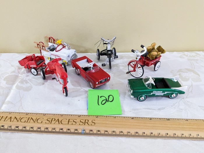 120. (6) Diecast Mini Vehicles