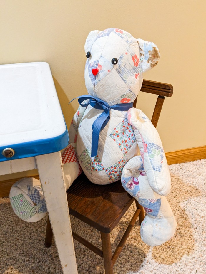 128. Child's Enamel Top Table, (2) Chairs, Bears + (7) Children's Books - Image 7