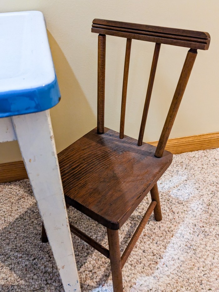 128. Child's Enamel Top Table, (2) Chairs, Bears + (7) Children's Books - Image 9