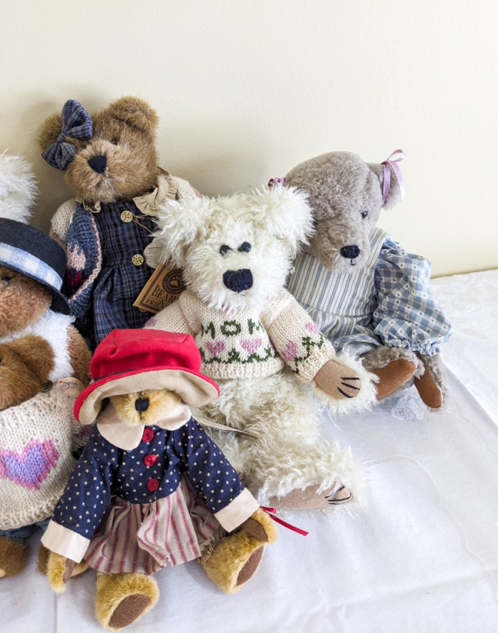 137. (11) Boyds Bears - Image 5