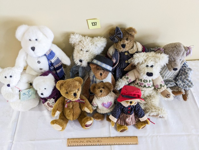 137. (11) Boyds Bears - Image 6