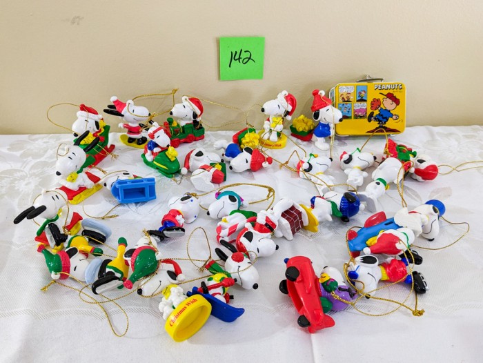 142. (25+) Snoopy Ornaments