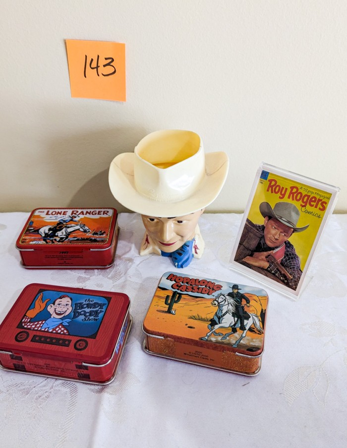 143. Mini Lunchbox Ornaments, Plastic Mug + Collectibles