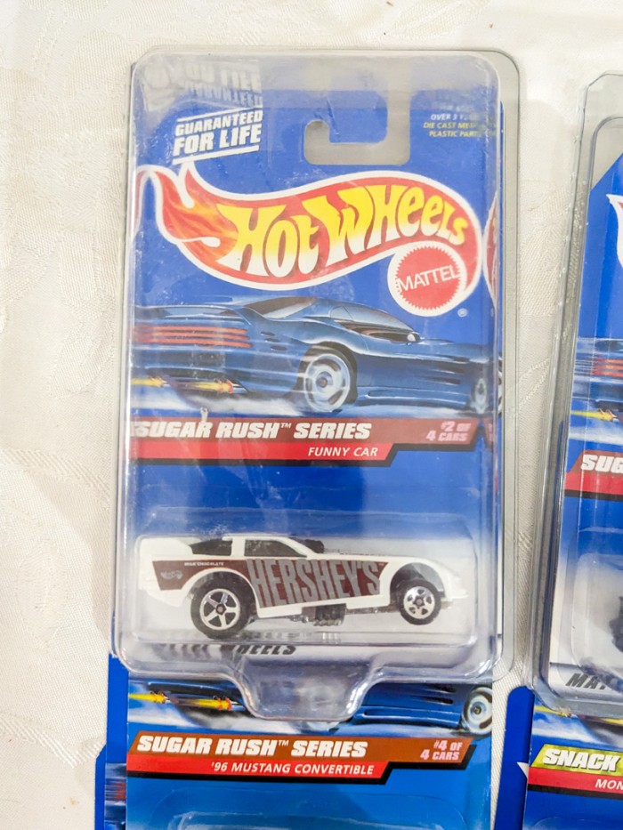 152. (NEW) (10) Hotwheel Cars - Image 2