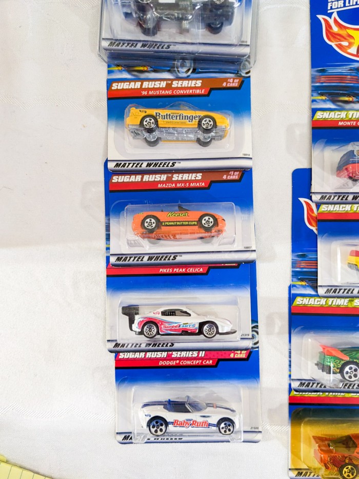 152. (NEW) (10) Hotwheel Cars - Image 5