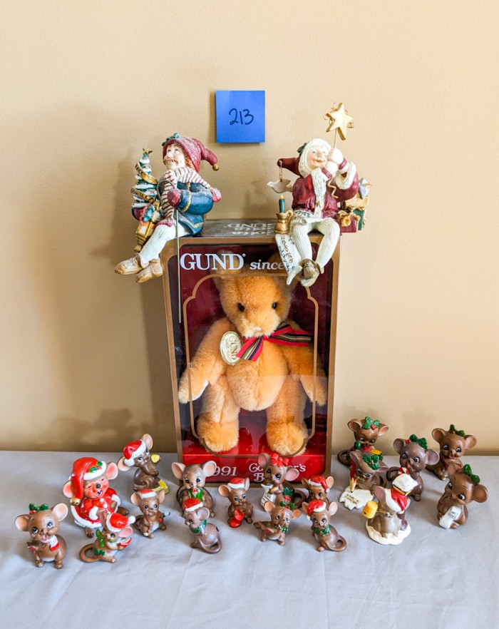 213. (18) Mini Mice, Gund Bear + (2) Christmas Figures