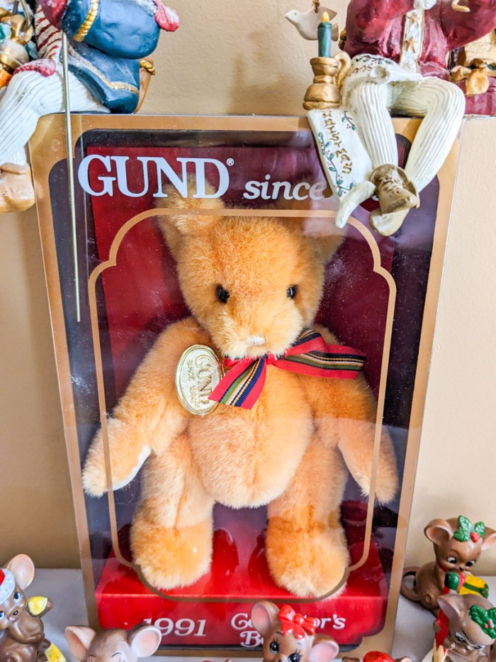 213. (18) Mini Mice, Gund Bear + (2) Christmas Figures - Image 2