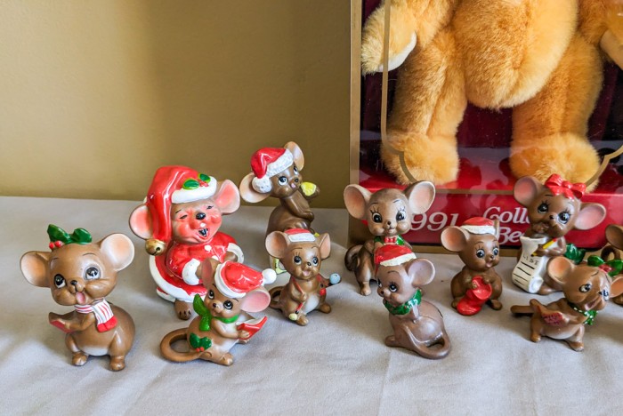 213. (18) Mini Mice, Gund Bear + (2) Christmas Figures - Image 7