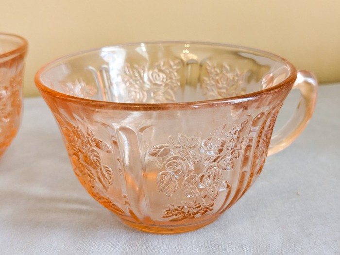 223. Pink Depression Glass Dishes - (9) Dinner Plates, (9) Bowls, (2) Bread Plates, (7) Teacups/Saucers - Image 2