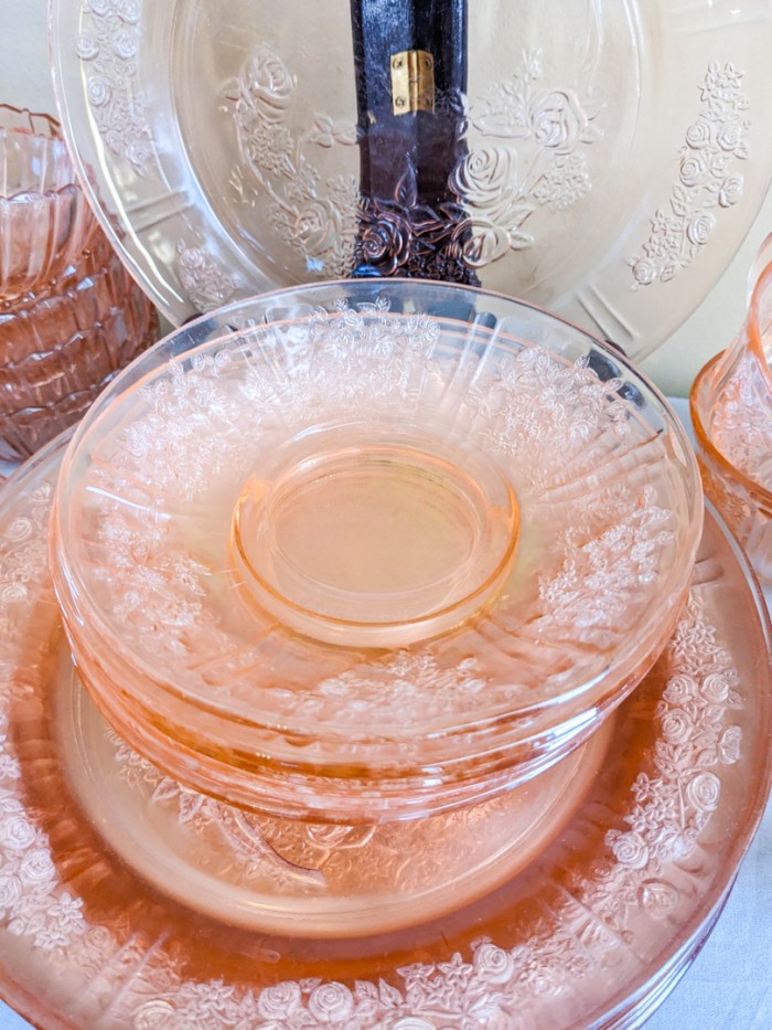 223. Pink Depression Glass Dishes - (9) Dinner Plates, (9) Bowls, (2) Bread Plates, (7) Teacups/Saucers - Image 7