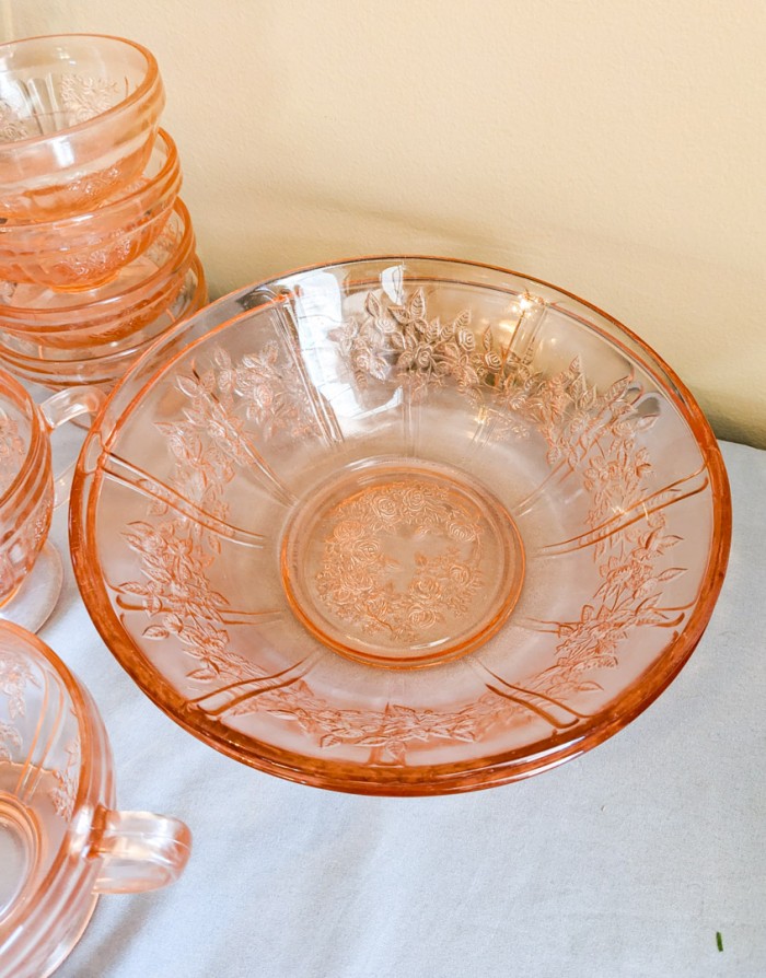 224. Pink Depression Glass Dishes - (6) Serving Pieces, Salt + Pepper Set, Creamer + Sugar and (4) Sherbets - Image 4