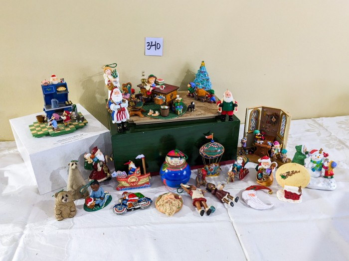 338. Stable + Hallmark Nativity - Image 2