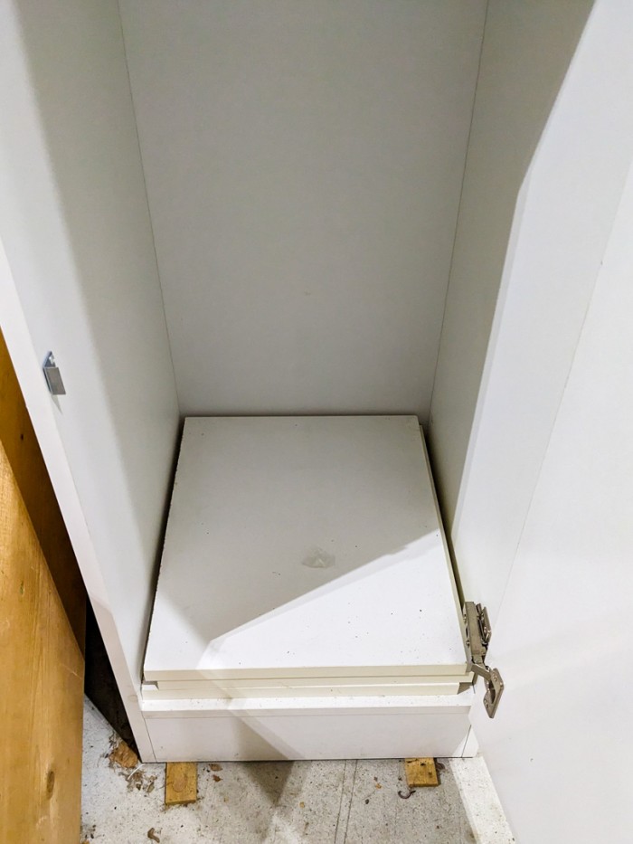 375. Storage Cabinet - Image 4