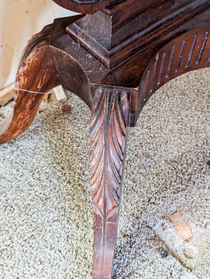 31. Oval Side Table - Image 3