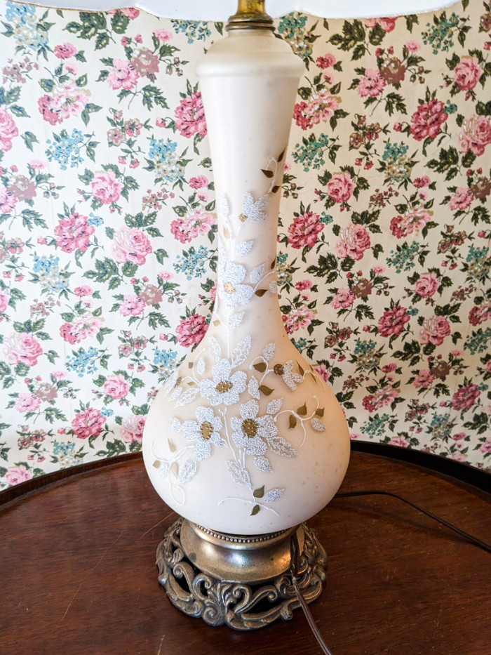 33. 31.5" Antique Glass Table Lamp - Image 2