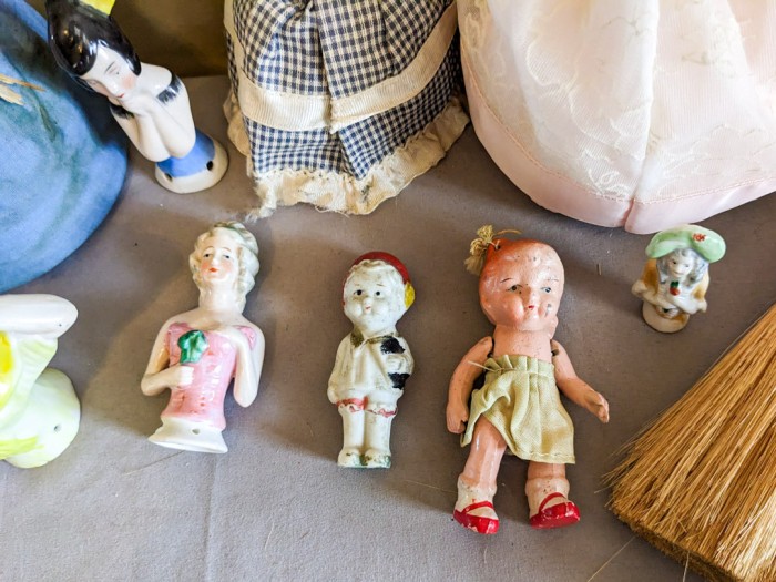 177. Vintage Victorian Pin Cushions, Brushes + Collectibles - Image 5