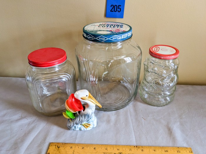 205. (3) Jars + Measuring Spoons