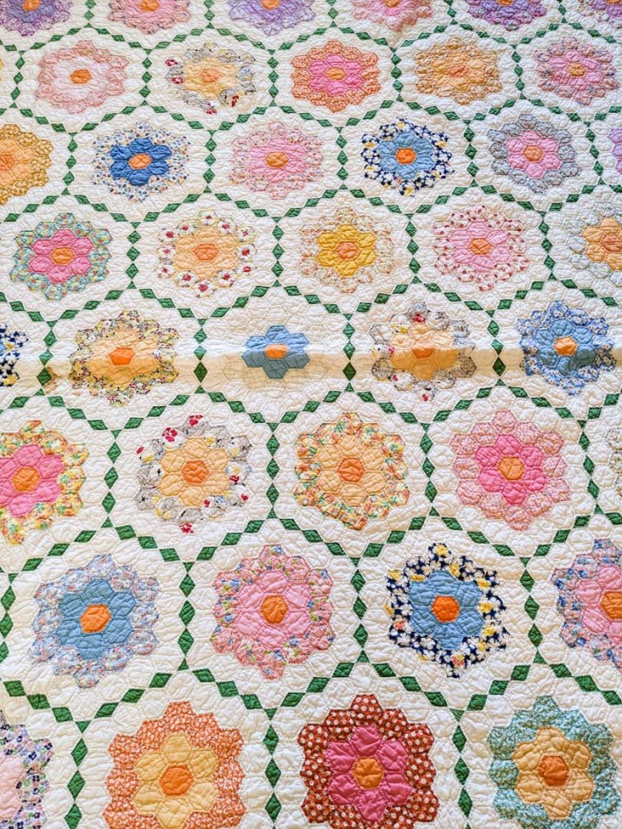 180. Vintage Quilt - Image 4