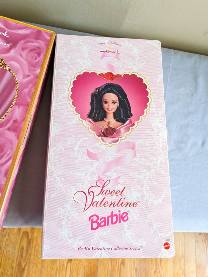 230. (2) Valentine's Barbies - Image 3