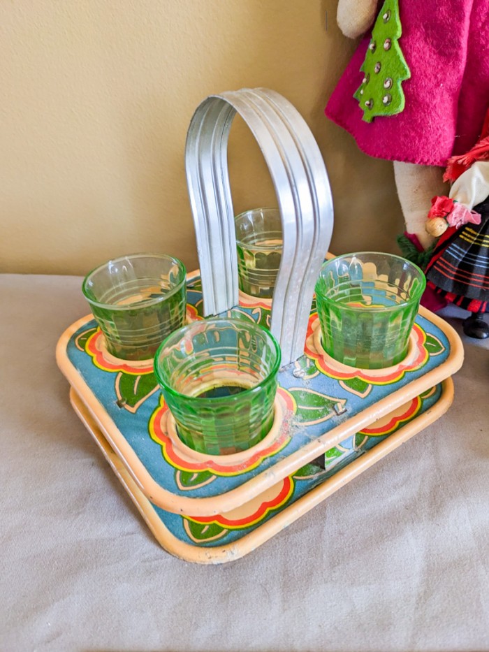 175. Vintage Mini Glasses in Holder + Dolls - Image 3