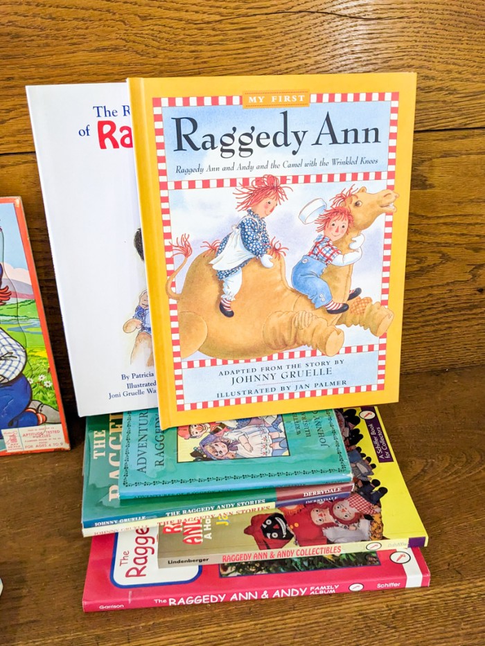 248. Raggedy Ann Dolls, Books + Puzzle - Image 9