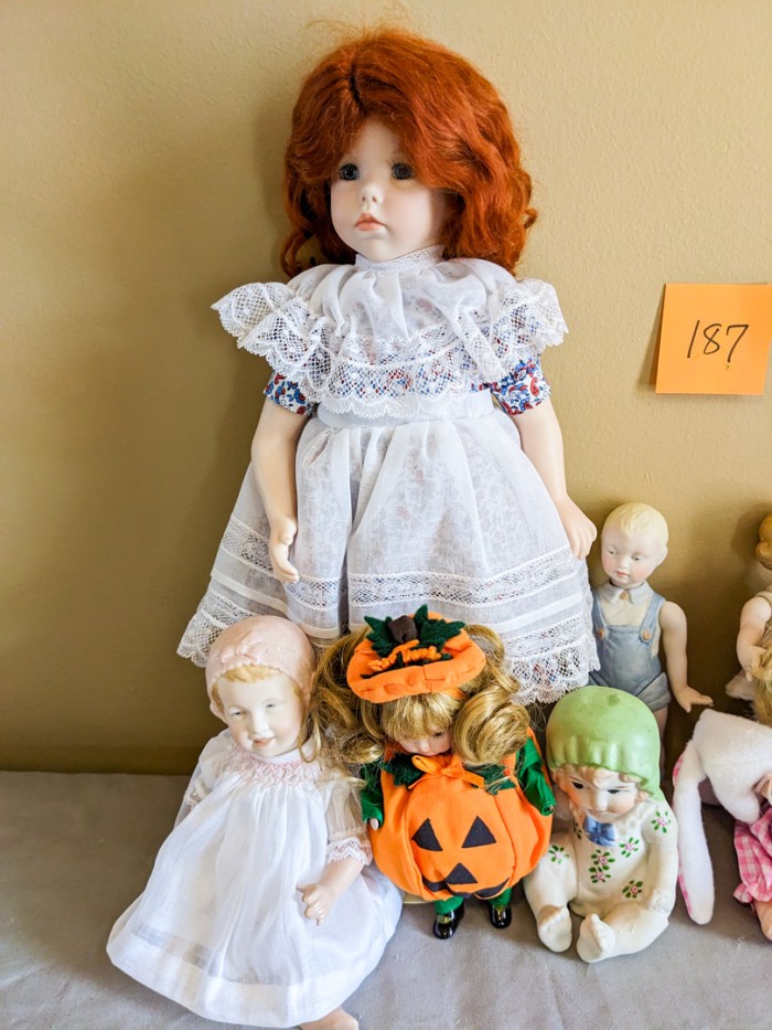 187. (8) Dolls - Image 2