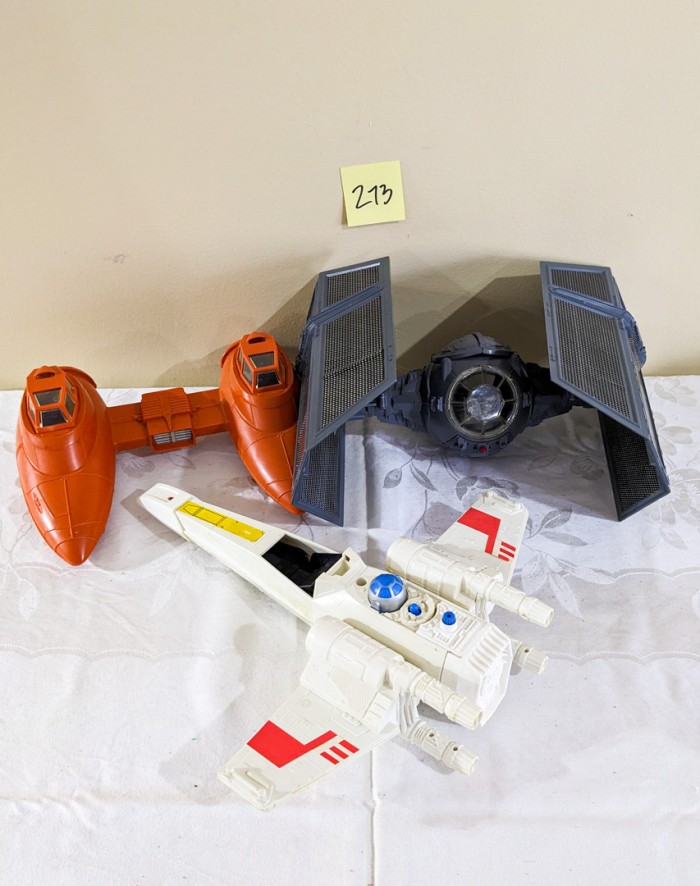 273. (3) Vintage Star Wars Vehicles