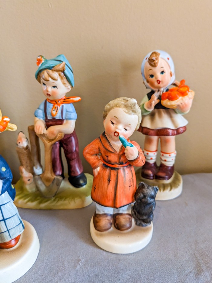 188. (10) Vintage Figurines - Image 2