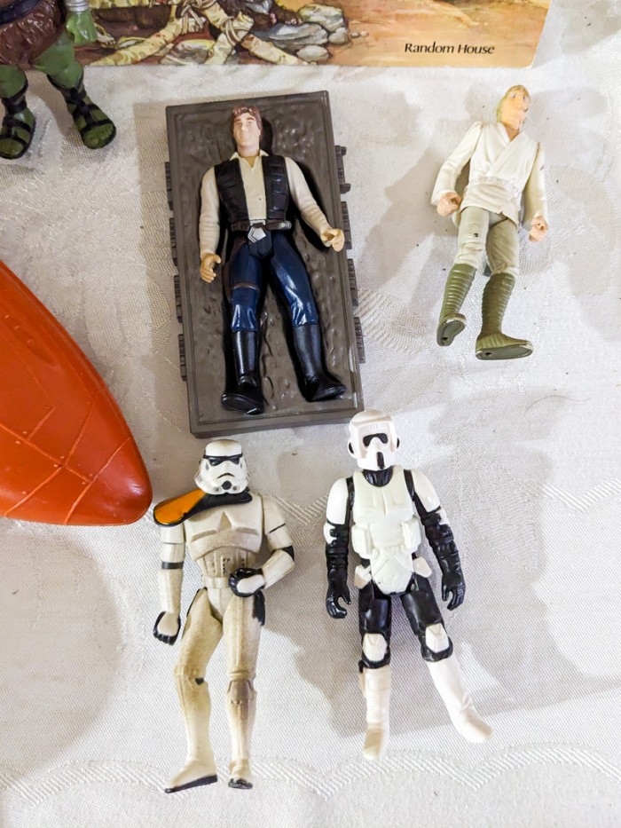 283. Star Wars Books, Glass, Figures + Toys - Image 7