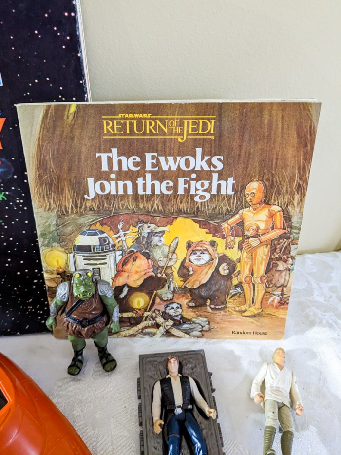 283. Star Wars Books, Glass, Figures + Toys - Image 6