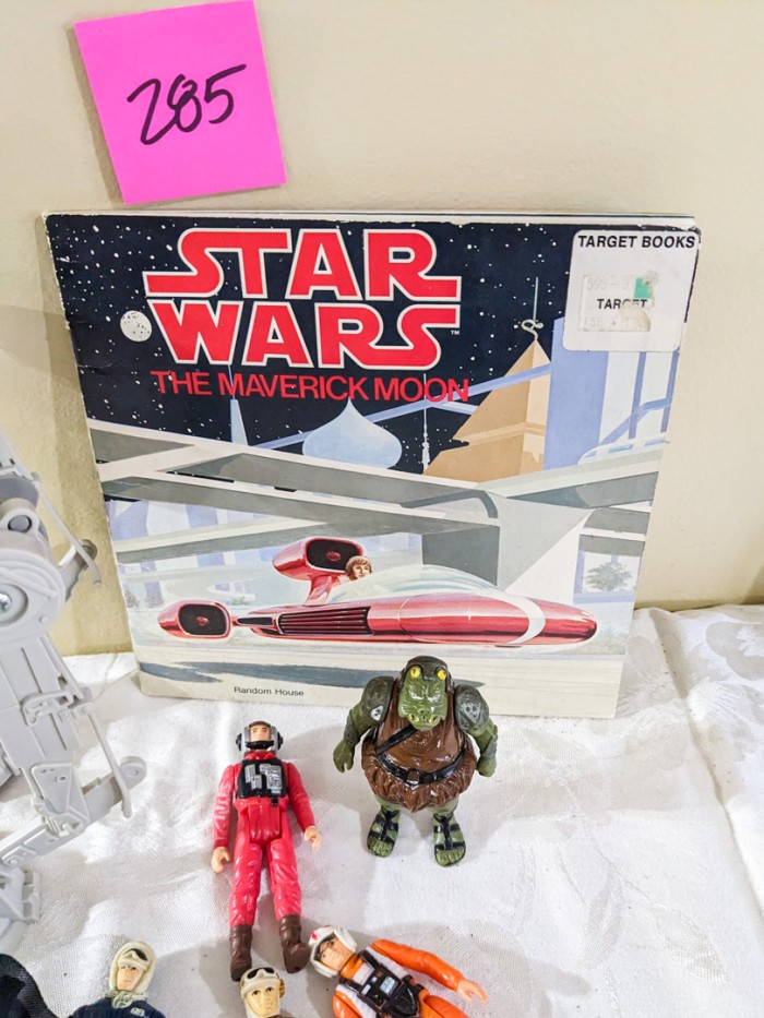 285. Star Wars Figures, Vehicle + Cards - Image 3