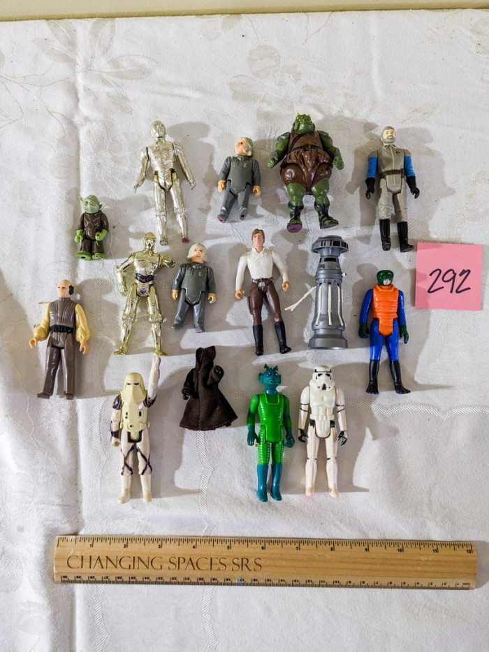 292. (15) Star Wars Figurines