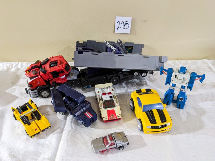 298. Transformer Vehicles + Figures