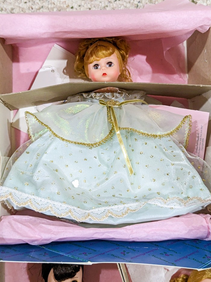 303. (4) Madame Alexander Dolls - Image 11