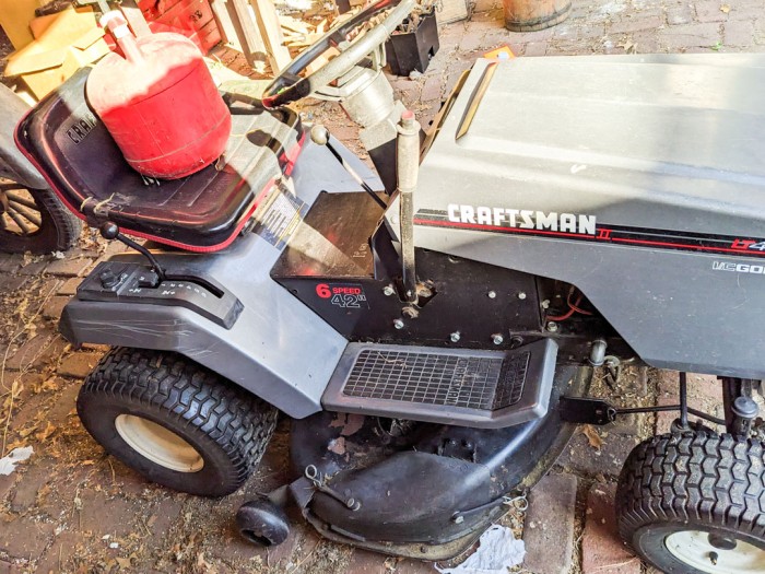 99. Craftsman Riding Mower - Image 3